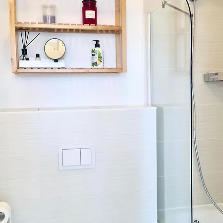 Eliza With Parking Διαμέρισμα