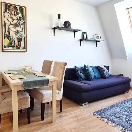 Eliza With Parking *