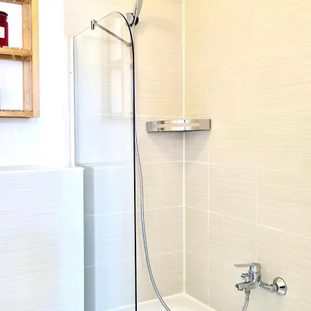 דירה Eliza With Parking *